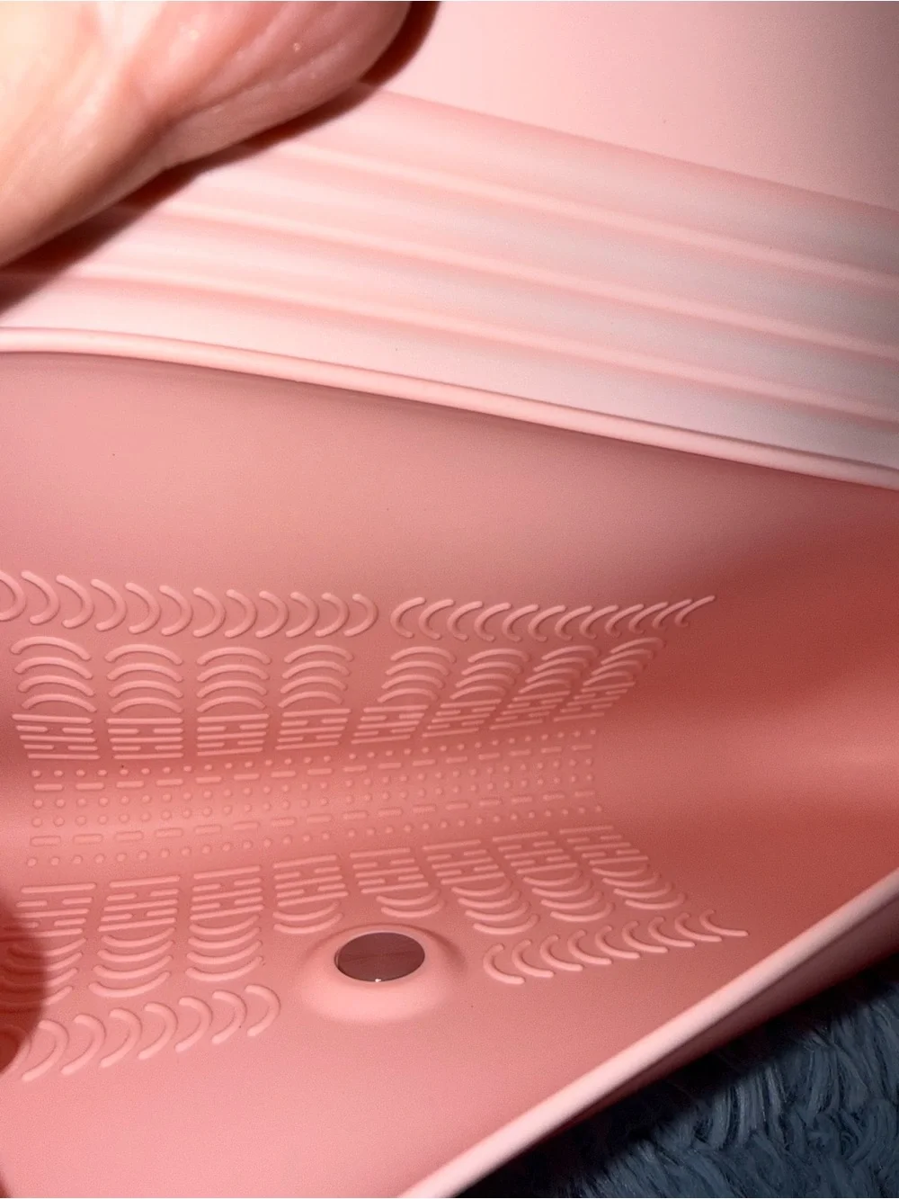Pink Silicone Makeup Brush carrier